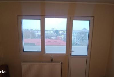 Apartament cu 3 camere decomandat în Cornișa - 3