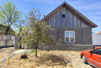 Casă cu 3 camere în Grăniceri - 1