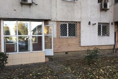 Spațiu comercial, de 55 mp, în Capitol - 6