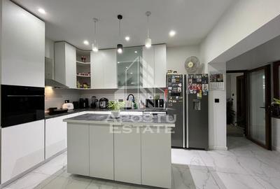 Casa individuala, 6 camere, 3 bai, garaj,acces auto, teren de 411 - 6