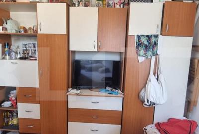 Garsoniera cu baie si geam mare - scara foarte ingrijita - 4