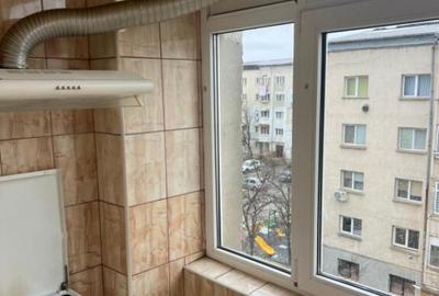 Apartament cu 3 camere decomandat în Central - 5