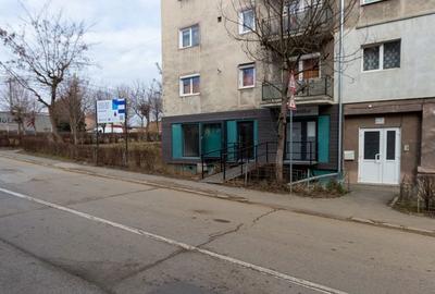 Spațiu comercial, de 50 mp, în Central - 3