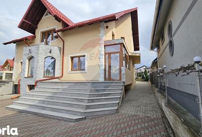 Casă cu 6 camere cu Teren 1000 Mp în Șcheia - 19
