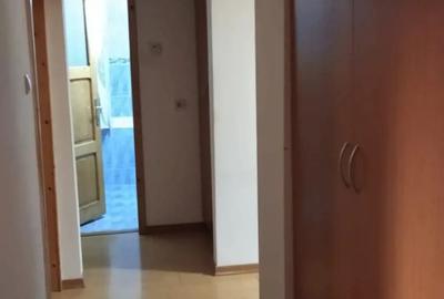 Inchiriez apartament 4 camere - 2