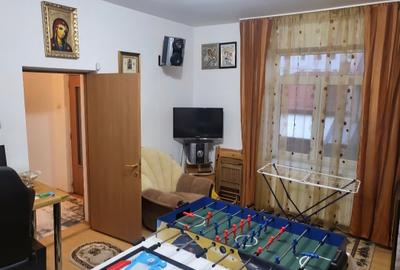 Apartament cu 3 camere în Palat