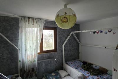 Casă cu 4 camere în Săbăreni - 2