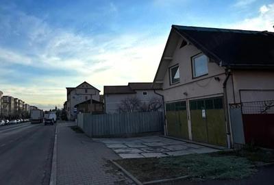Casă cu Teren 930 Mp în Central - 1