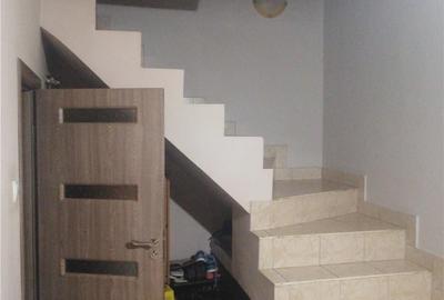 Casă cu 3 camere în Central - 1