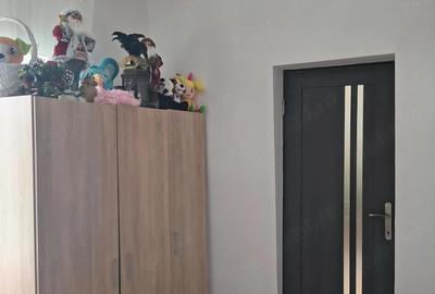 Casă cu 4 camere cu Teren 2500 Mp în Central - 1