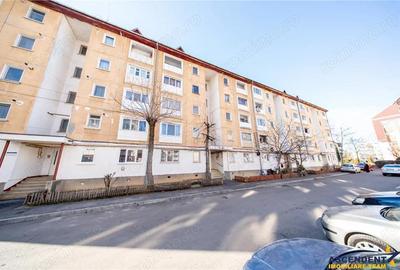 Garsonieră decomandată, mobilată în Lenin - 7