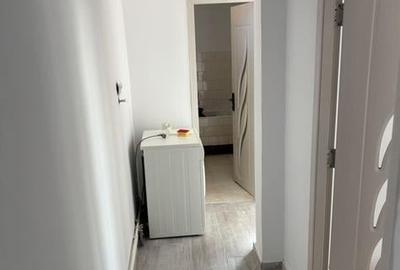 Regim vila, renovat, cu: balcon, acces pod, boxa, Central, Brasov - 2