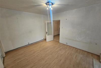 Apartament cu 2 camere semidecomandat în Micro II - 11