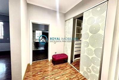 Royal Imobiliare - Vanzare apartament 3 camere zona 9 Mai - 5