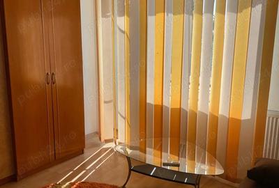 Apartament cu 2 camere decomandat în Calea București - 1