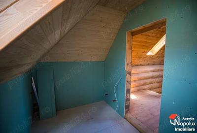 Exclusivitate! Casa din busteni intregi in Chinteni - 1