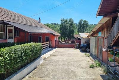 Casă cu 4 camere în Cernat - 4