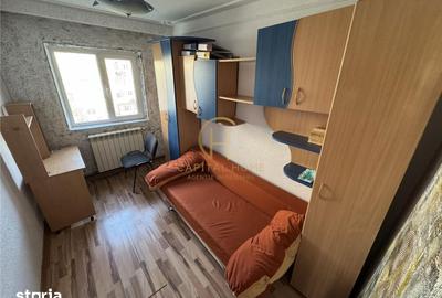 Apartament cu 3 camere decomandat în Canta - 4