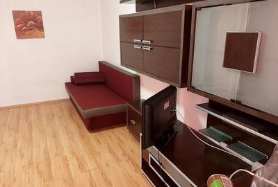 Garsonieră decomandată în Olimpia-Stadion