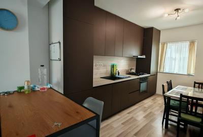 Casă cu 4 camere cu Teren 70 Mp în Central