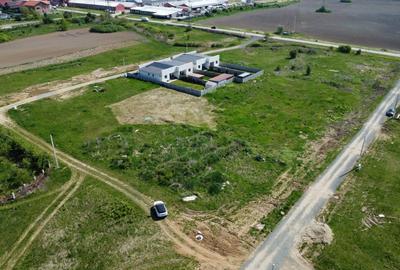 Teren Construcții intravilan de 1388 mp, în Moșnița Nouă - 2