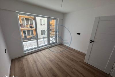 Apartament cu 3 camere în Central - 2