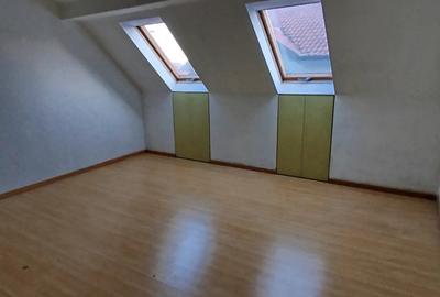 Dau in chirie mansarda imobil, pentru birouri, activitati in semicentral, Plopilor - 2