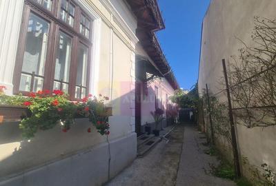 Casa de inchiriat in Campina, zona Centrala - 1