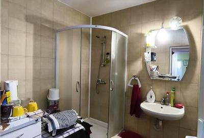 Casă sau Spatiu Comercial cu Curte Individuală în Zona Central&#2 - 7