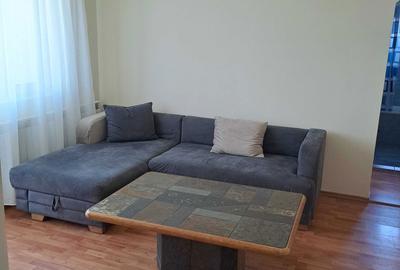 Apartament cu 3 camere semidecomandat în Central - 1