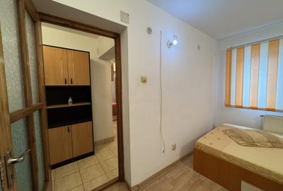 4 cam, etaj 2, 60 mp, bloc caramida, zona centrala Caracal - 10