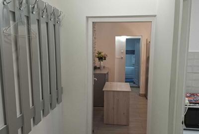 Apartament cu 2 camere decomandat în Confecții - 1