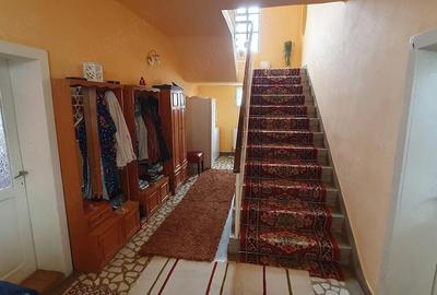 Casă cu 5 camere cu Teren 600 Mp în Central - 10