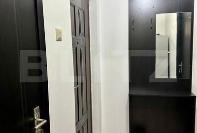 Apartament cu 3 camere semidecomandat în Central - 9