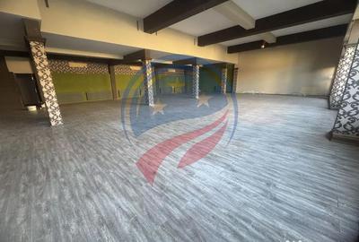 Spațiu comercial, de 600 mp, în Calea București - 3