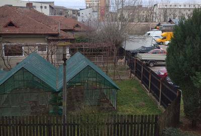 Casă cu 4 camere în Central - 4