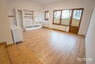 Duplex cu 3 camere cu Canalizare în Andrei Mureșanu - 1