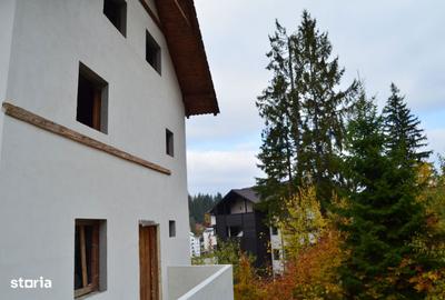 Casă cu 7 camere cu Teren 550 Mp în Central - 2