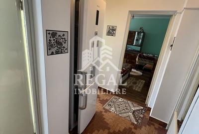 Apartament cu 3 camere semidecomandat în Central - 4