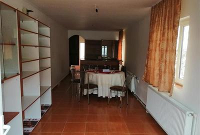 Spațiu comercial, de 50 mp, în Stejaru - 3