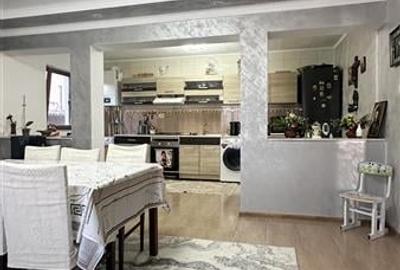 Casa Mobilata si Renovata, Situata intr-o Zona Excelenta in Navodari - 19