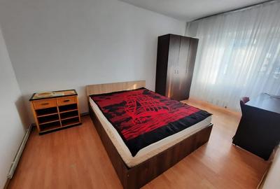 POZE REALE !!!   PRET 300 EURO !!! 0️⃣7️⃣9️⃣3️⃣6️⃣7️⃣9️⃣0️⃣4️⃣4️⃣  Apartament de - 1