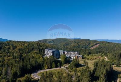 Apartament cu 4 camere semidecomandat, mobilat în Poiana Brașov - 55