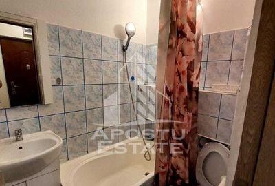 Garsonira de inchiriat zona UMT, - 1