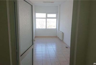 Spațiu comercial, de 1,794 mp, în Central - 12