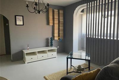 Apartament cu 2 camere semidecomandat, mobilat în Craiovei