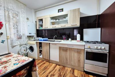 Garsonieră decomandată, mobilată în Poarta 6 - 5