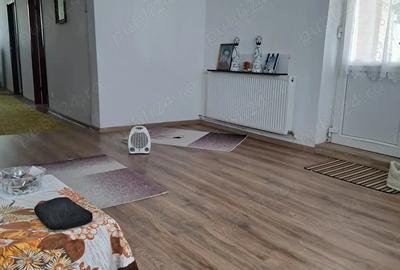 Casa de vanzare Casa de vanzare - 1