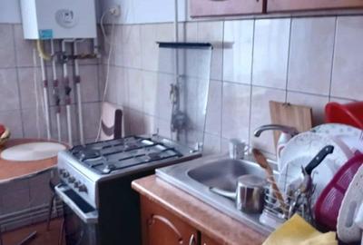 Apartament 3 camere, etaj 2/4,pozitie foarte buna, bloc anvelopat - 3