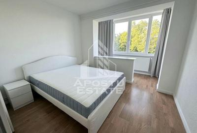 Apartament cu 3 camere, renovat, decomandat, zona Lipovei - 3